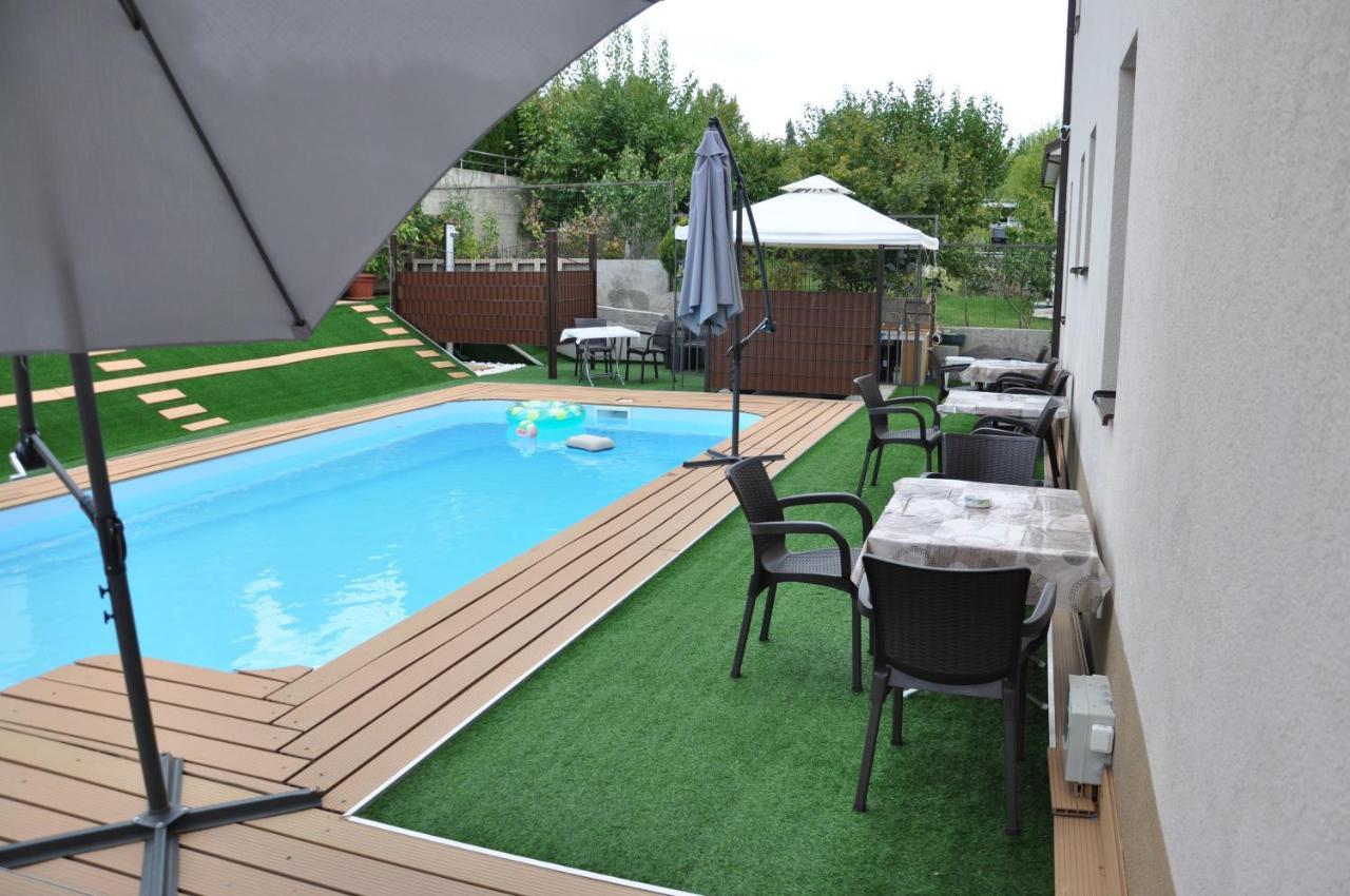 Villa Lucija By Romantique Veles Exterior photo